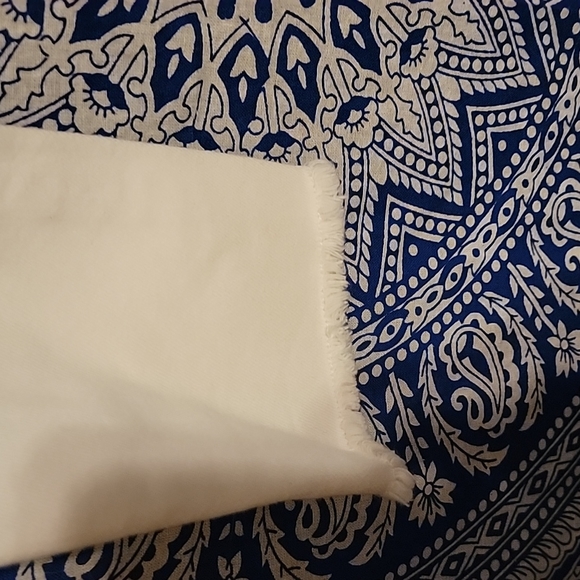 White distressed jeans - Picture 7 of 10